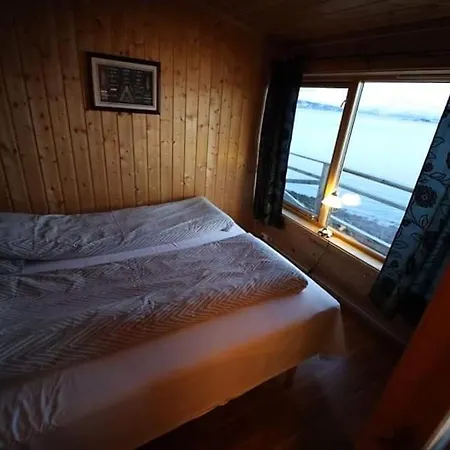 伯根旅馆 旅馆 *