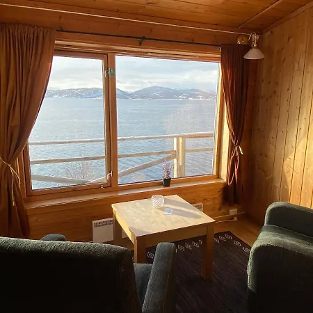 伯根旅馆 * 博根