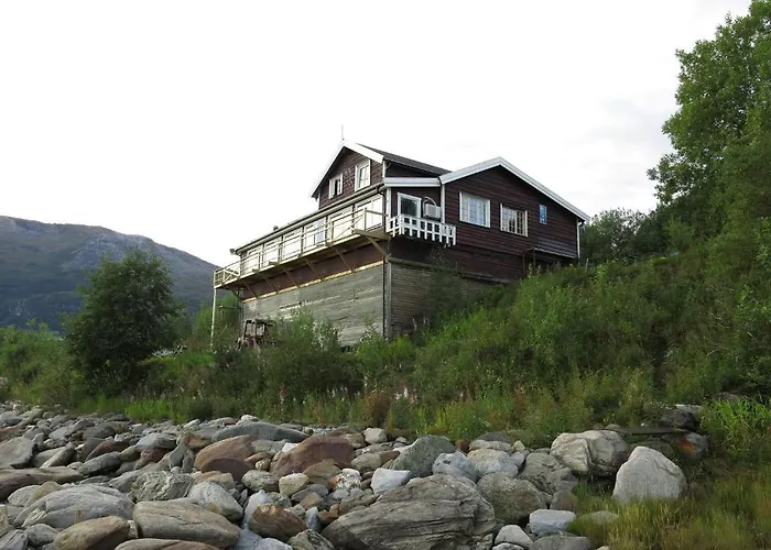 旅馆 伯根旅馆 *